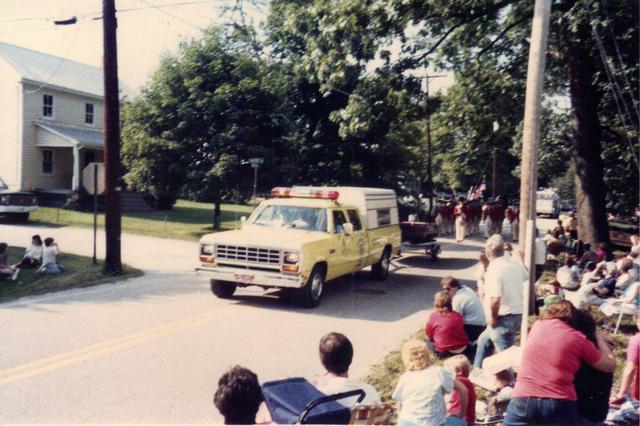 Utility 13--1983 Dodge crew cab pick up